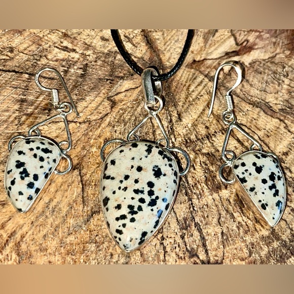 Dalmatian Jasper Set Pendant & Earrings - Picture 6 of 9